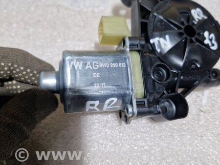 ФОТО Мотор стеклоподъемника для Audi (Ауди) A4 V B9 - 8W (2015-) Київ