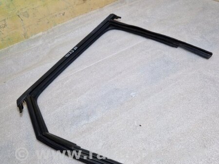 ФОТО Уплотнительная резинка боковой двери для Audi (Ауди) A4 V B9 - 8W (2015-) Київ