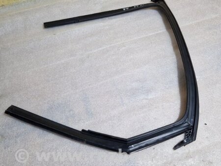 ФОТО Уплотнительная резинка боковой двери для Audi (Ауди) A4 V B9 - 8W (2015-) Київ