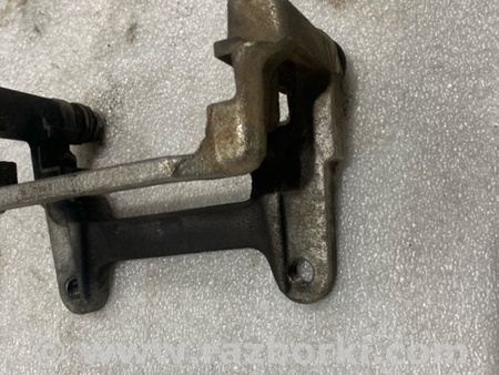 ФОТО Скоба суппорта для Audi (Ауди) A4 V B9 - 8W (2015-) Київ