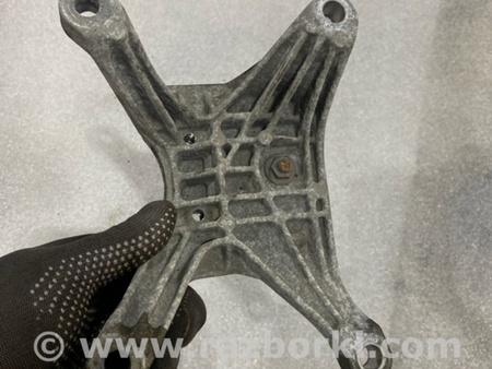 ФОТО Кронштейн для Audi (Ауди) A4 V B9 - 8W (2015-) Київ