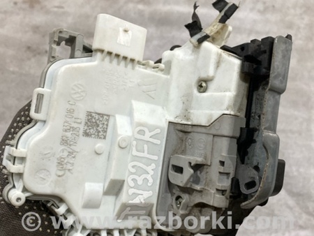 ФОТО Замок боковой двери для Audi (Ауди) A4 V B9 - 8W (2015-) Київ