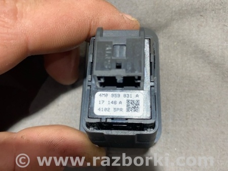 ФОТО Кнопка открывания багажника для Audi (Ауди) A4 V B9 - 8W (2015-) Київ