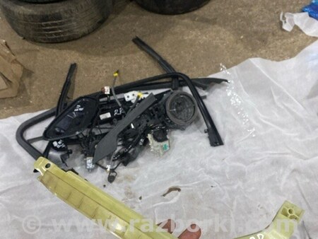 ФОТО Направляющая стекла двери для Audi (Ауди) A4 V B9 - 8W (2015-) Київ