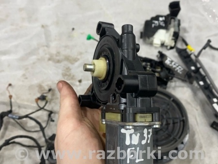 ФОТО Мотор стеклоподъемника для Audi (Ауди) A4 V B9 - 8W (2015-) Київ