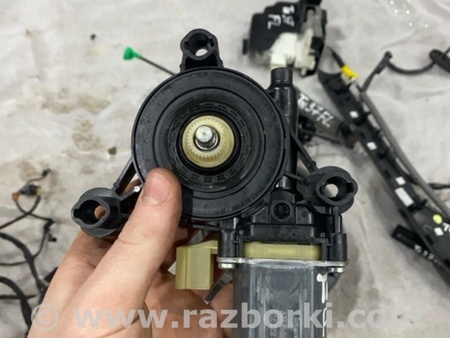 ФОТО Мотор стеклоподъемника для Audi (Ауди) A4 V B9 - 8W (2015-) Київ