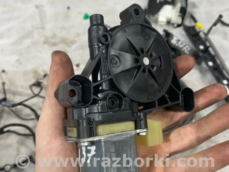 ФОТО Мотор стеклоподъемника для Audi (Ауди) A4 V B9 - 8W (2015-) Київ