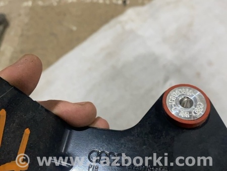 ФОТО Кронштейн для Audi (Ауди) A4 V B9 - 8W (2015-) Київ