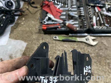 ФОТО Кронштейн для Audi (Ауди) A4 V B9 - 8W (2015-) Київ