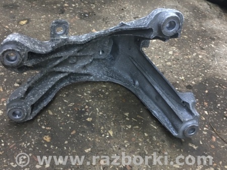 ФОТО Кронштейн передний правый для Audi (Ауди) A4 IV B8 8K (07-15) Київ
