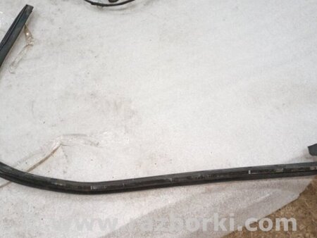ФОТО Уплотнительная резинка боковой двери для Audi (Ауди) A5 F5 B9 (16-24) Київ