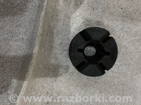 ФОТО Крепление радиатора для Audi (Ауди) A6 C7 4G (11-18) Київ