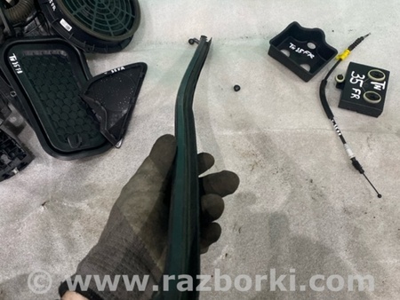 ФОТО Уплотнитель стекла двери для Audi (Ауди) A6 C7 4G (11-18) Київ