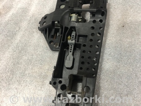 ФОТО Кронштейн замка двери для Audi (Ауди) A6 C7 4G (11-18) Київ