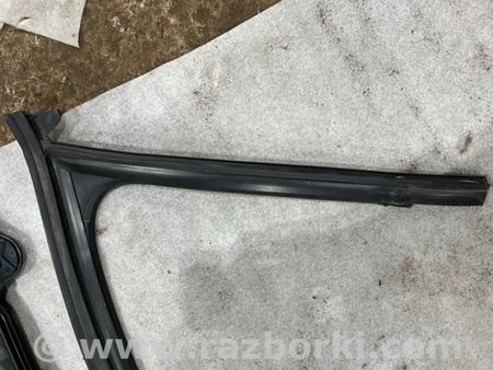 ФОТО Уплотнитель стекла двери для Audi (Ауди) A6 C7 4G (11-18) Київ