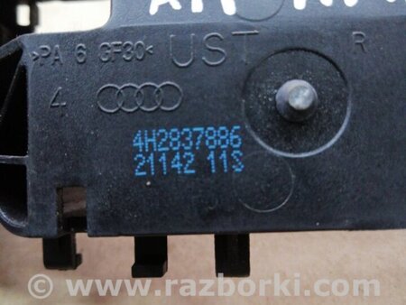 ФОТО Кронштейн ручки дверной передний правый для Audi (Ауди) A6 C7 4G (11-18) Київ