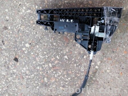 ФОТО Кронштейн ручки дверной передний правый для Audi (Ауди) A6 C7 4G (11-18) Київ