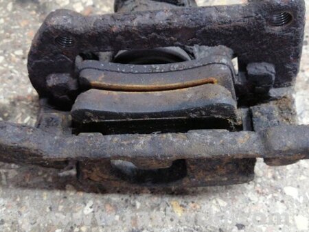 ФОТО Скоба суппорта задняя правая для Audi (Ауди) A6 C7 4G (11-18) Київ