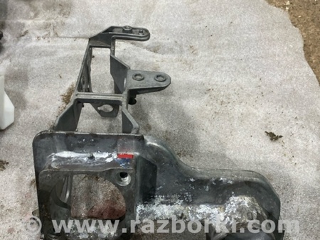 ФОТО Кронштейн для Audi (Ауди) A8 III D4 4H (09-17) Київ