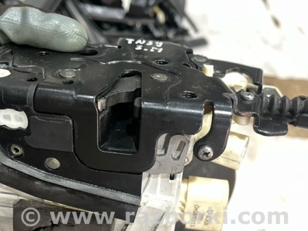 ФОТО Замок боковой двери для Audi (Ауди) A8 III D4 4H (09-17) Київ