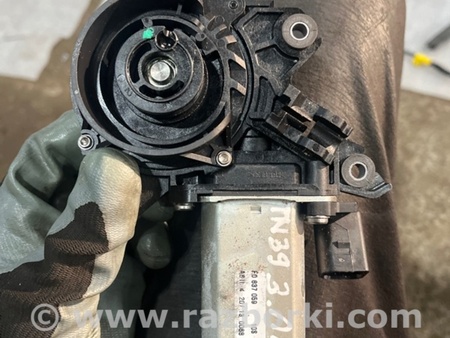 ФОТО Мотор стеклоподъемника для Audi (Ауди) A8 III D4 4H (09-17) Київ