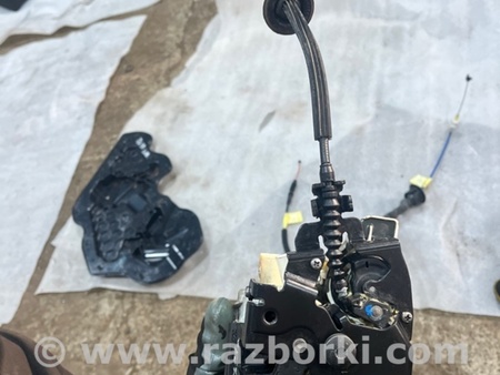 ФОТО Замок боковой двери для Audi (Ауди) A8 III D4 4H (09-17) Київ