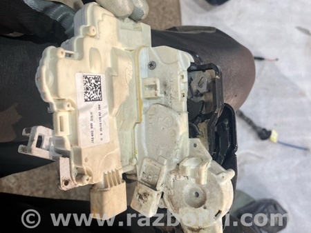 ФОТО Замок боковой двери для Audi (Ауди) A8 III D4 4H (09-17) Київ