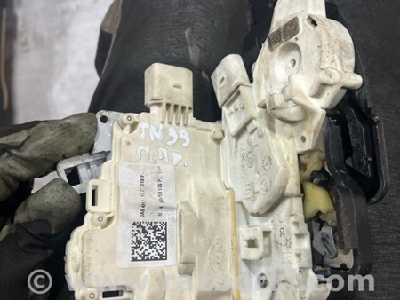 ФОТО Замок боковой двери для Audi (Ауди) A8 III D4 4H (09-17) Київ