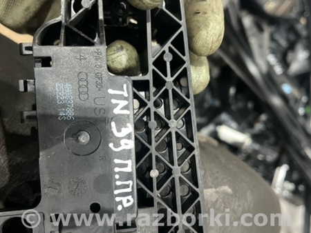 ФОТО Кронштейн ручки двери для Audi (Ауди) A8 III D4 4H (09-17) Київ