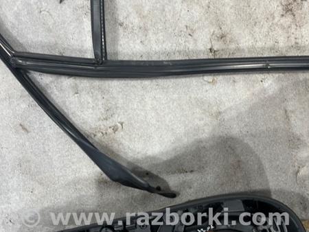 ФОТО Уплотнитель стекла двери для Audi (Ауди) A8 III D4 4H (09-17) Київ