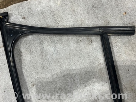 ФОТО Уплотнитель стекла двери для Audi (Ауди) A8 III D4 4H (09-17) Київ