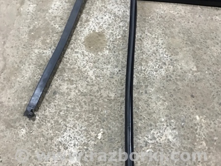 ФОТО Направляющая стекла двери для Volkswagen Atlas/Teramont I +1 рест (17-23) Київ