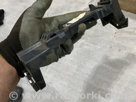 ФОТО Кронштейн (дефект) для Volkswagen Atlas/Teramont I +1 рест (17-23) Київ