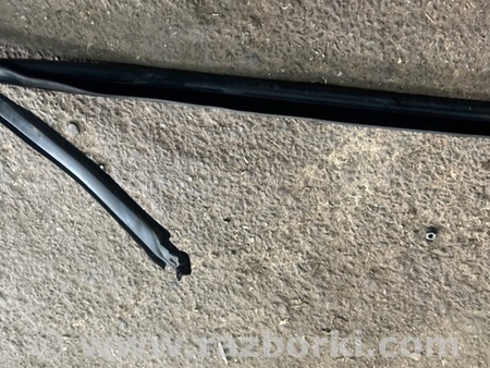 ФОТО Уплотнитель стекла двери для Volkswagen Atlas/Teramont I +1 рест (17-23) Київ