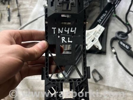 ФОТО Кронштейн ручки двери для Volkswagen Atlas/Teramont I +1 рест (17-23) Київ