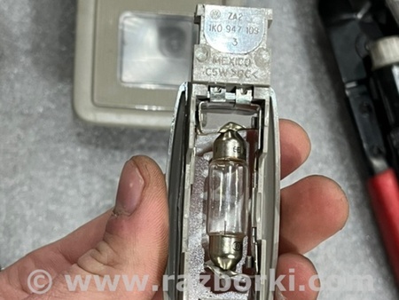 ФОТО Плафон подсветки салона для Volkswagen Atlas/Teramont I +1 рест (17-23) Київ