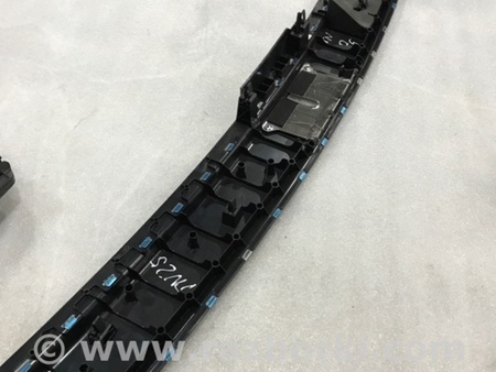 ФОТО Накладка на порог багажника для Porsche Cayenne II 958 E2/92A (10-14) Київ