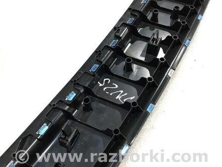 ФОТО Накладка на порог багажника для Porsche Cayenne II 958 E2/92A (10-14) Київ