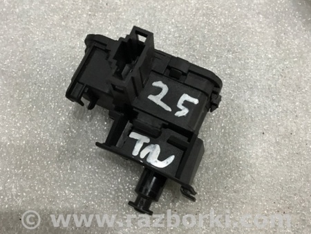 ФОТО Активатор лючка бензобака для Porsche Cayenne II 958 E2/92A (10-14) Київ