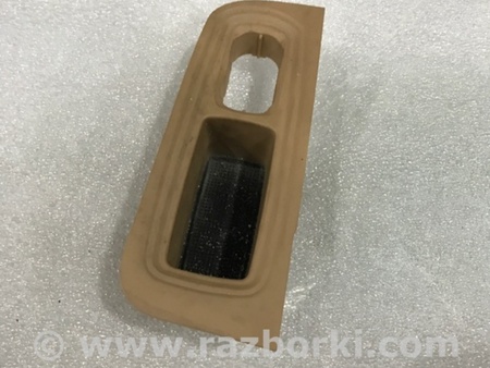 ФОТО пластик двери для Porsche Cayenne II 958 E2/92A (10-14) Київ