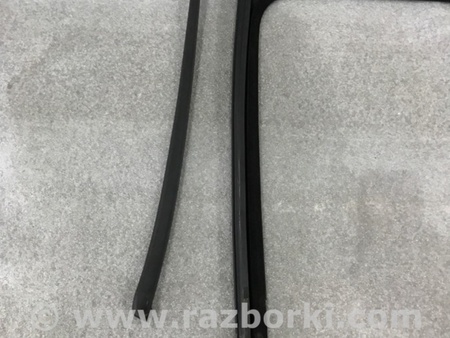 ФОТО Направляющая стекла двери для Porsche Cayenne II 958 E2/92A (10-14) Київ