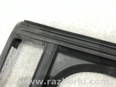 ФОТО Направляющая стекла двери для Porsche Cayenne II 958 E2/92A (10-14) Київ