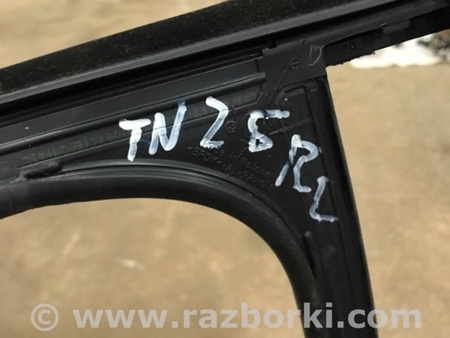 ФОТО Направляющая стекла двери для Porsche Cayenne II 958 E2/92A (10-14) Київ