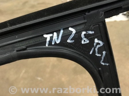 ФОТО Направляющая стекла двери для Porsche Cayenne II 958 E2/92A (10-14) Київ