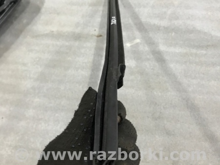 ФОТО Уплотнитель стекла двери для Porsche Cayenne II 958 E2/92A (10-14) Київ