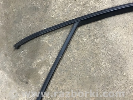 ФОТО Направляющая стекла двери для Porsche Cayenne II 958 E2/92A (10-14) Київ