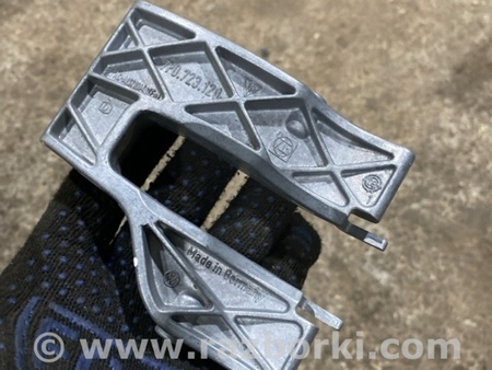 ФОТО Кронштейн для Porsche Cayenne II 958 E2/92A (10-14) Київ