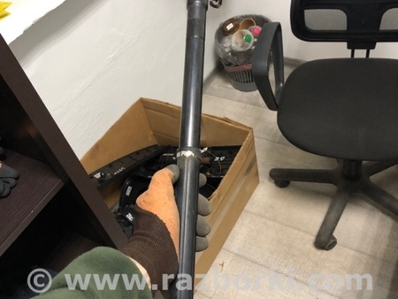 ФОТО Амортизатор крышки багажника для Porsche Cayenne II 958 E2/92A (10-14) Київ