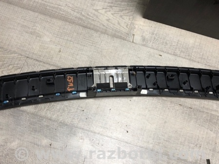 ФОТО Накладка на порог багажника для Porsche Cayenne II 958 E2/92A (10-14) Київ