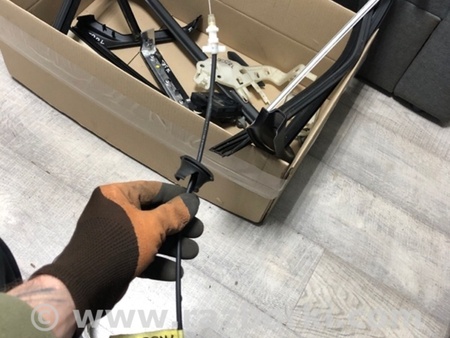 ФОТО Трос замка двери для Porsche Cayenne II 958 E2/92A (10-14) Київ